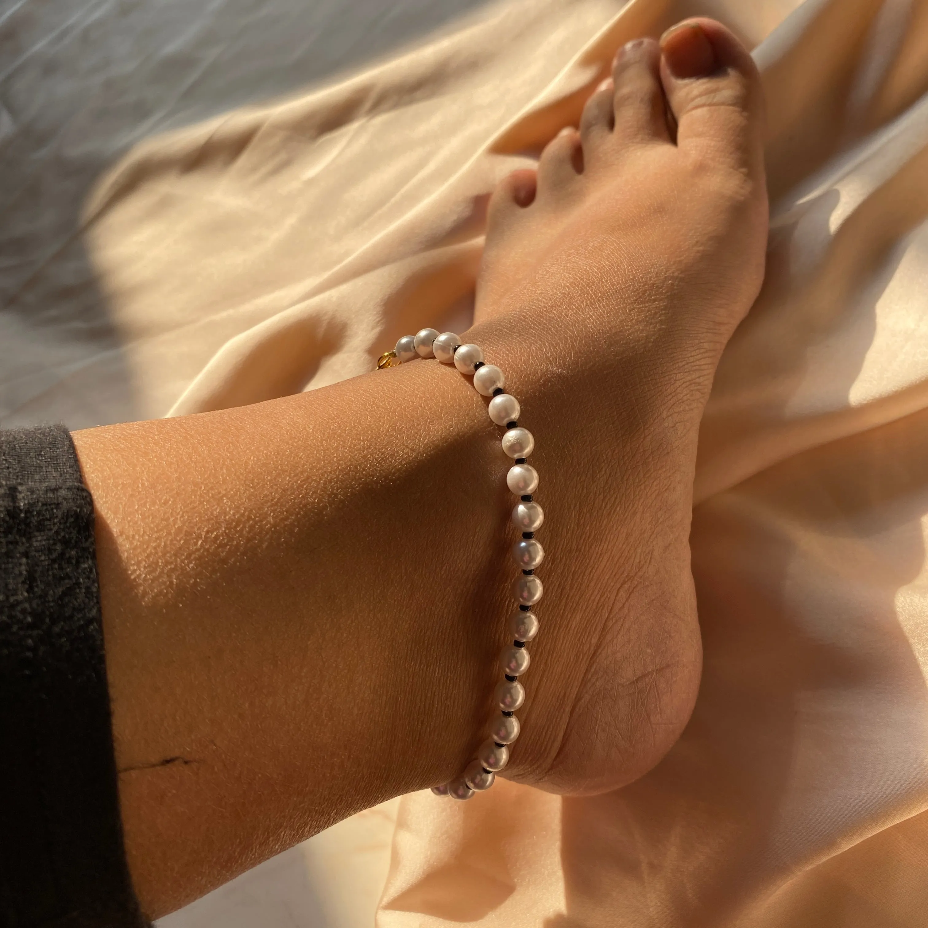 BIG CHUNKY PEARLS ANKLET