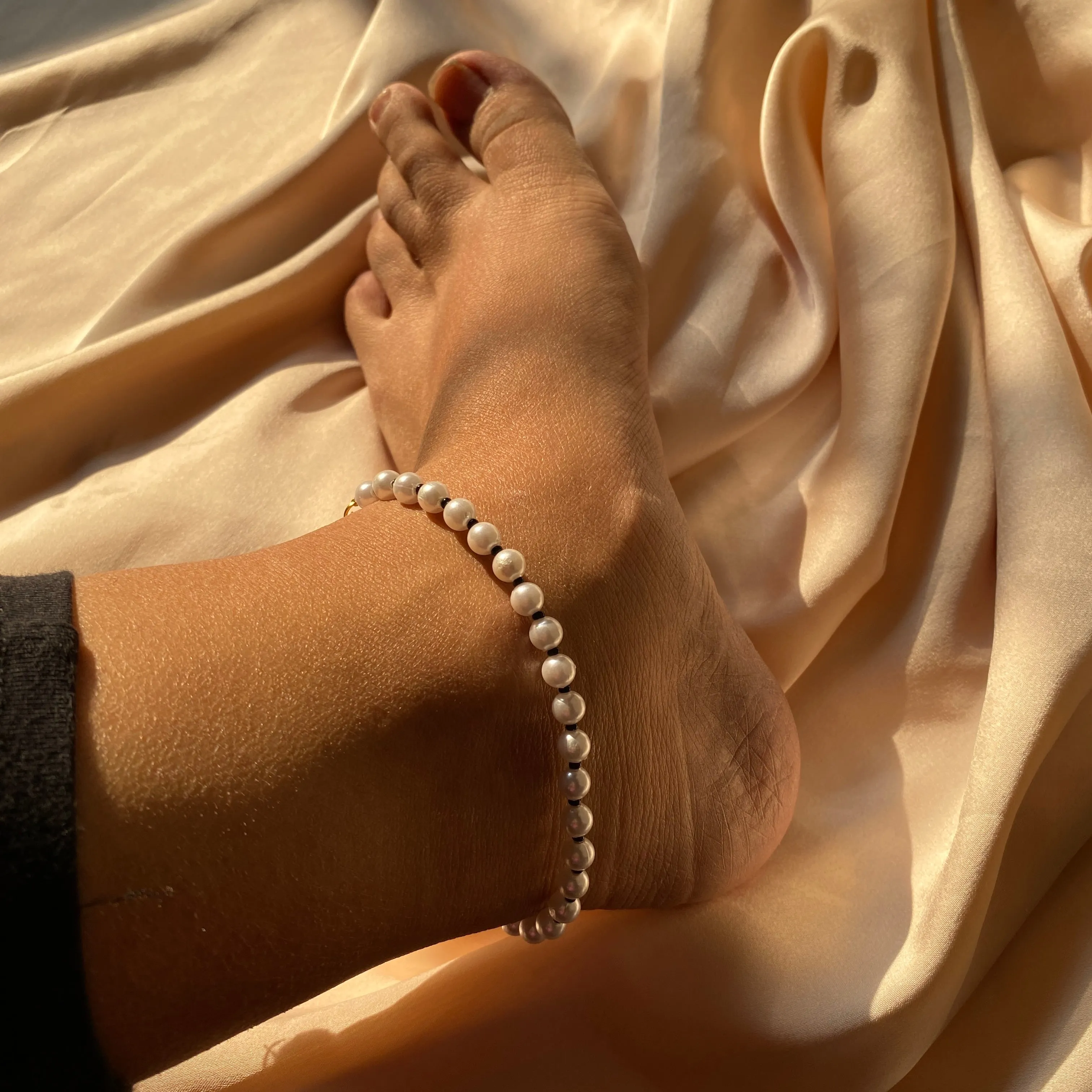 BIG CHUNKY PEARLS ANKLET