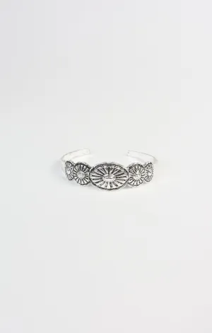 Calla Western Radiant Silver Bracelet