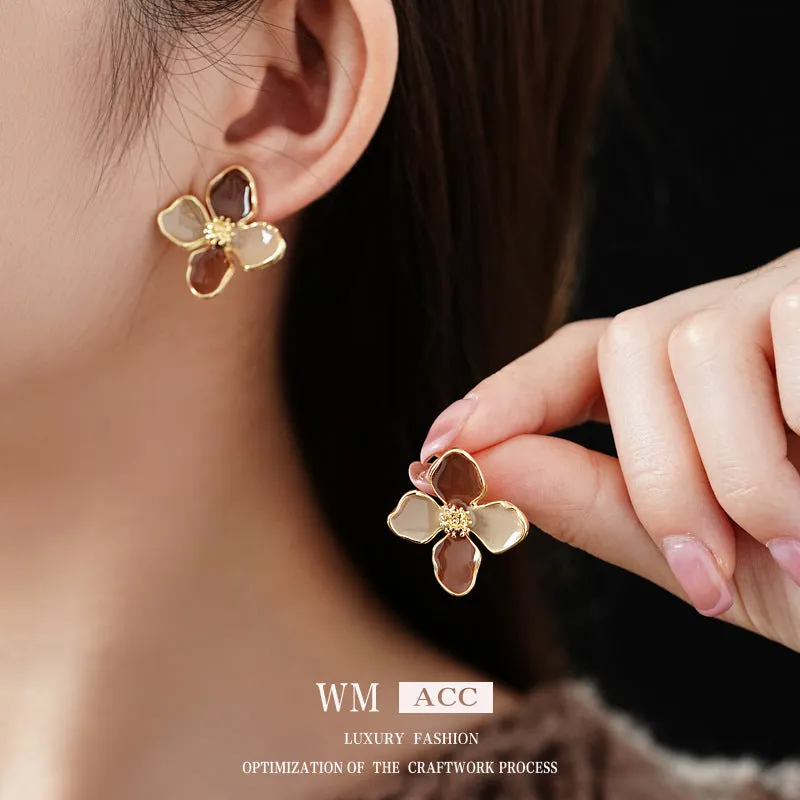 Luxurious Flower Flower Alloy Oil Dripping Earrings