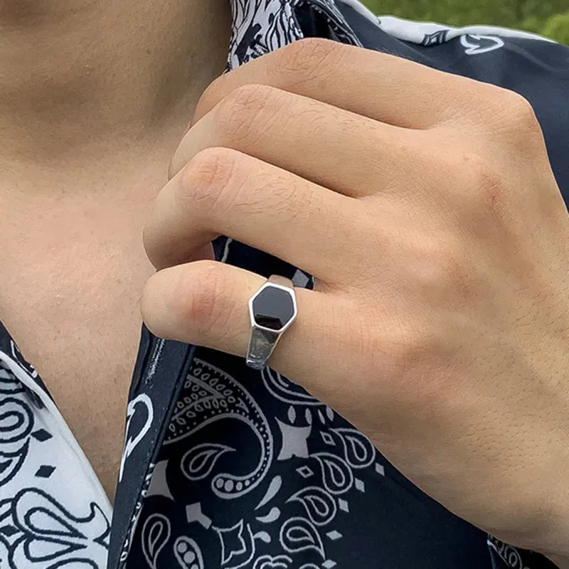 New Simple Fashion Retro Hexagonal Black Glossy Rings Design Sense Men Opening Adjustable Metal Ring Anniversary Gift Jewelry