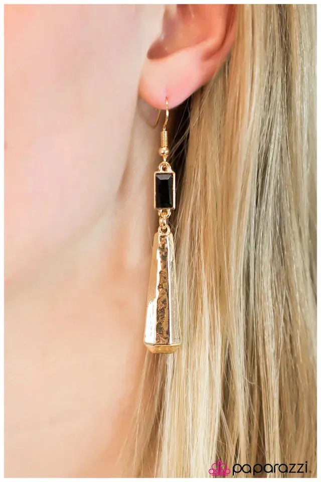 Paparazzi Earring ~ Arabian Nights - Black