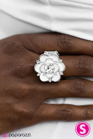 Paparazzi Ring ~ Passion Flower - White