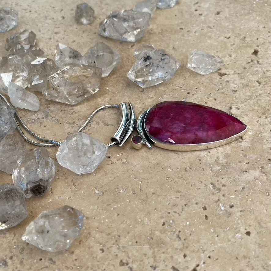 Ruby Quartz Teardrop Necklace - Luna