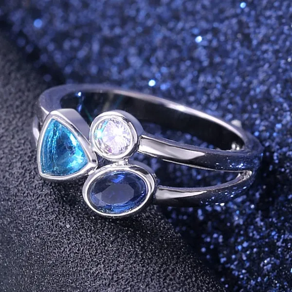 Trendy Jewelry 3 Stone Cocktail Rings for Women with Zircon in Silver Color