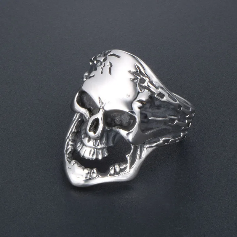 Trendy Men's Grinning Skull Ring - Titanium Steel Nightclub Accessory